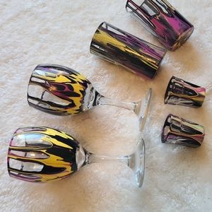 Tri-coloured glasses